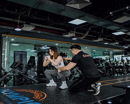 PERSONAL TRAINER